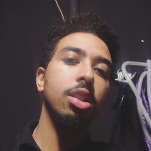 Meet your Posher, Emanuel